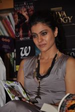 Kajol at the book launch of The Oath Of Vayuputras by Amish in Mumbai on 26th Feb 2013 (8).JPG